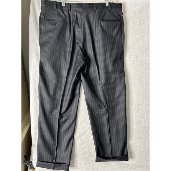 Jos A Bank SignatureGold Men's Grey Pinstripe Wool Suit 44R see measure - Picture 16 of 16